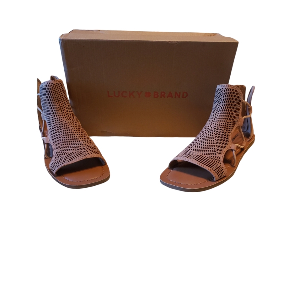 Lucky Brand dusty sand sandal.  Size 7.